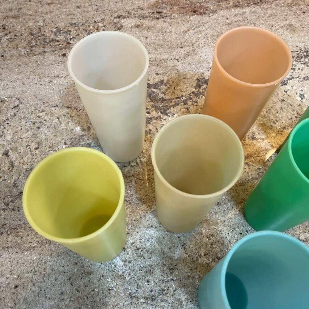 Set of 8 Vintage Tupperware Pastel Tumblers 16oz‎ Cups - Picture 3 of 8